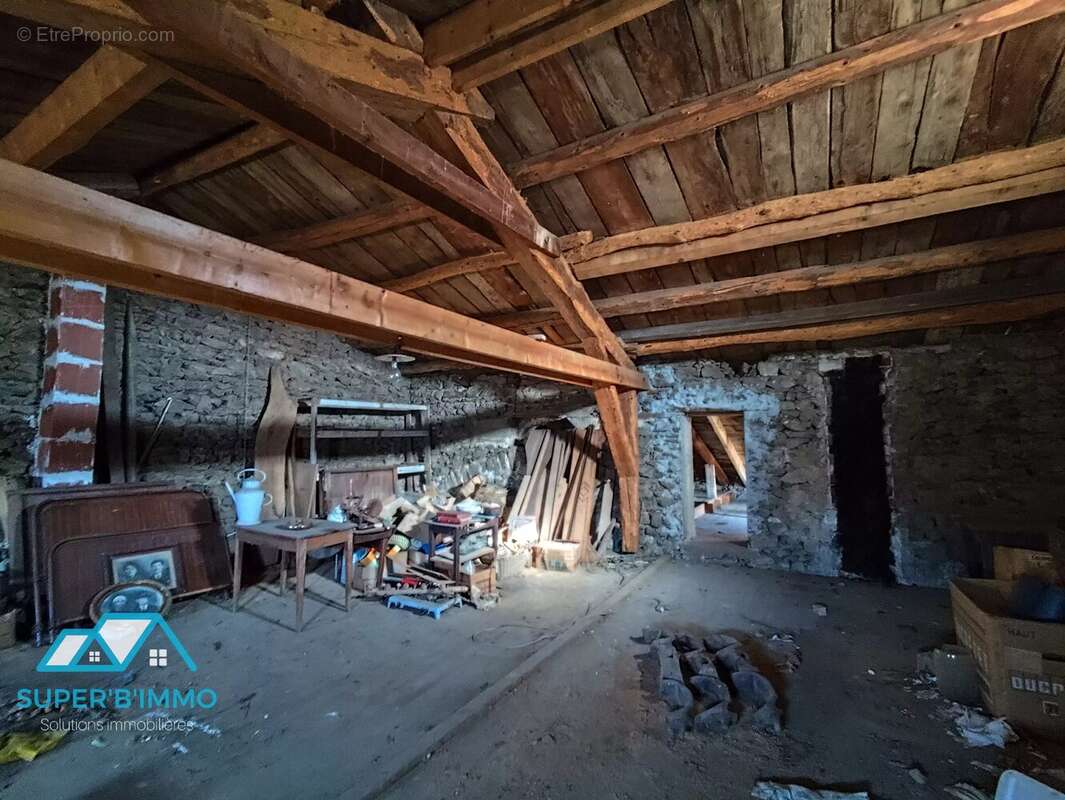 Maison à MAZEYRAT-D'ALLIER