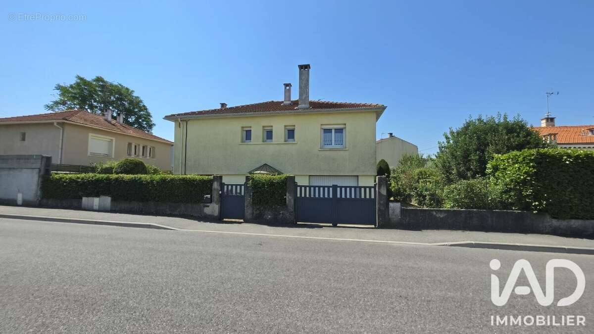 Photo 3 - Maison à ROMANS-SUR-ISERE