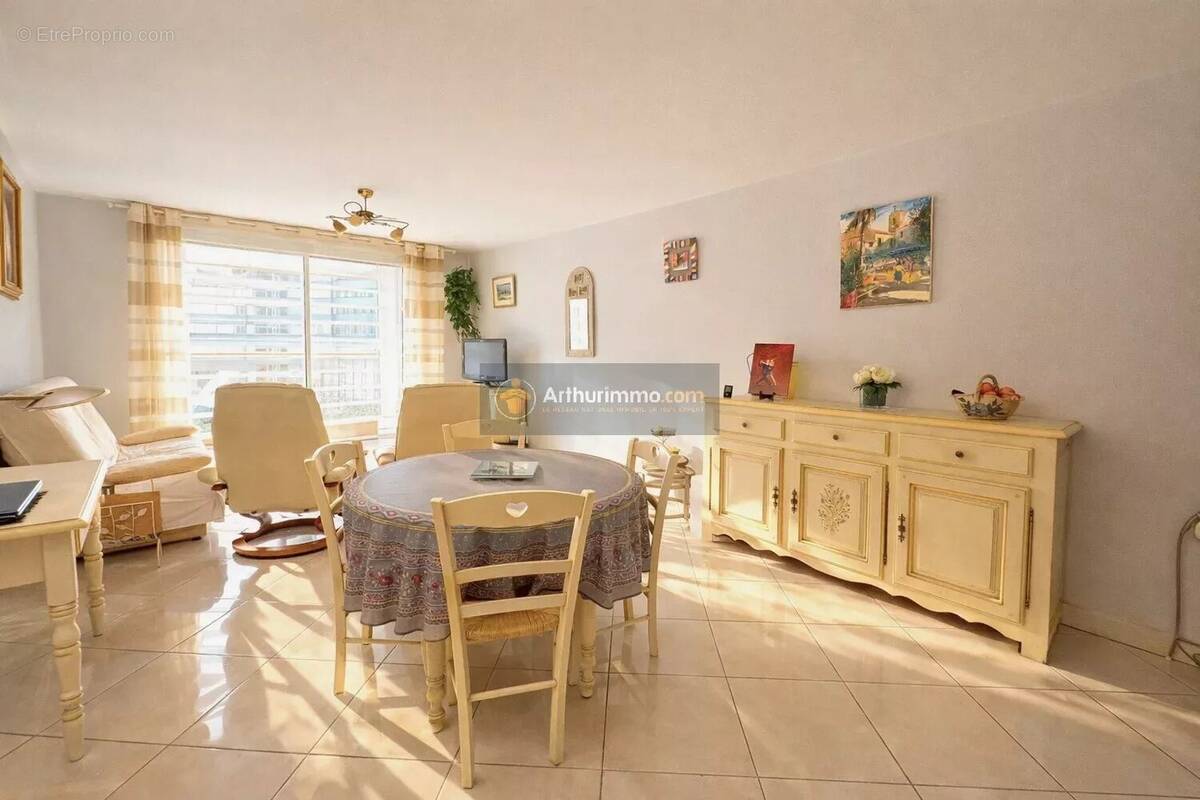 Appartement à SAINT-RAPHAEL