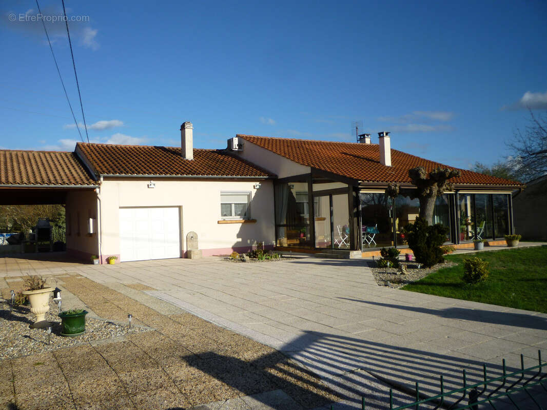 Maison à CONDEZAYGUES