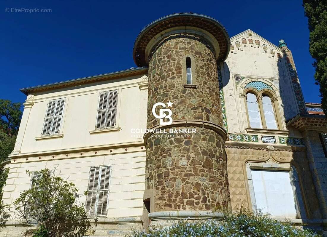 Appartement à LA LONDE-LES-MAURES