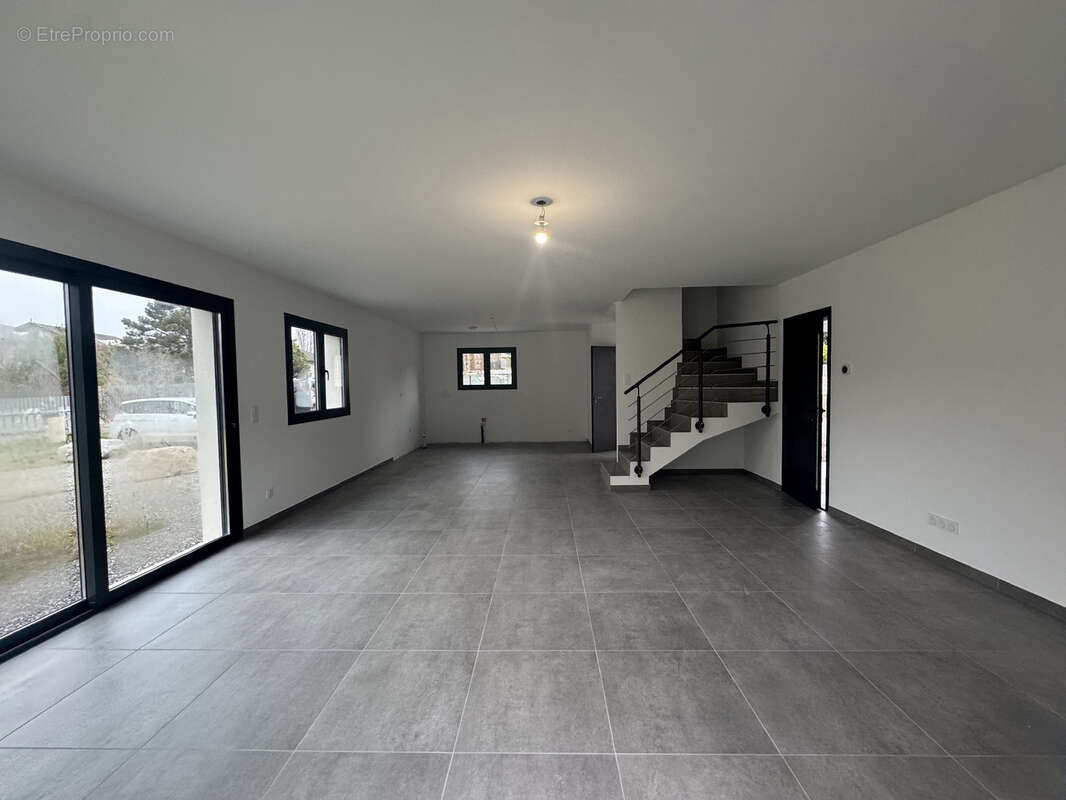 Maison à VETRAZ-MONTHOUX