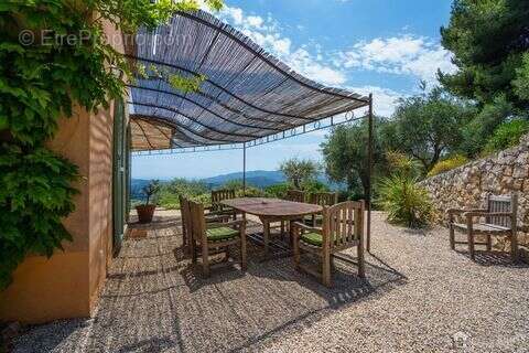 Maison 219 m² à Grasse  - photo 3