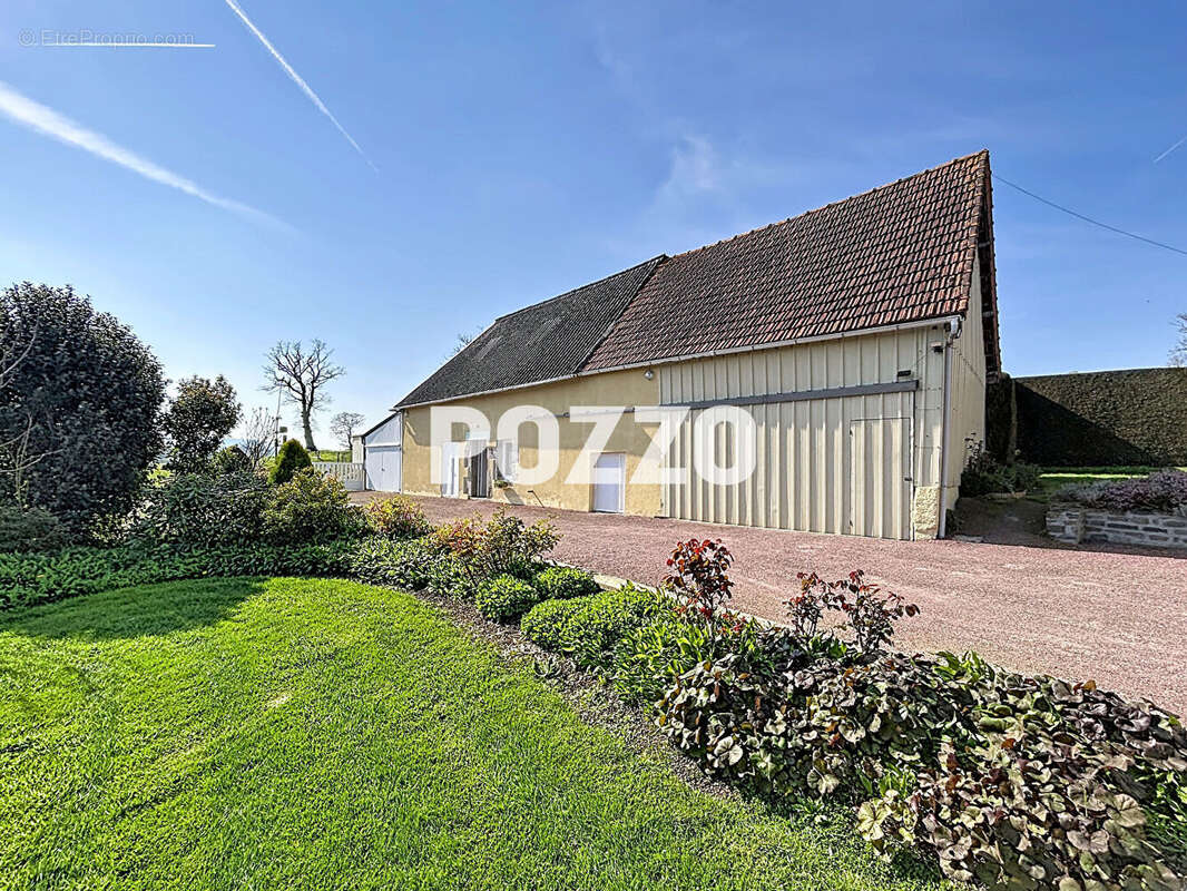 Maison à LANDELLES-ET-COUPIGNY