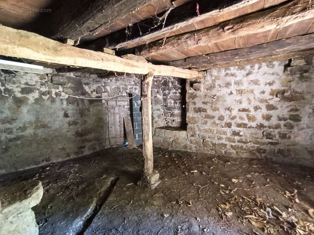 Maison à LABASTIDE-SUR-BESORGUES