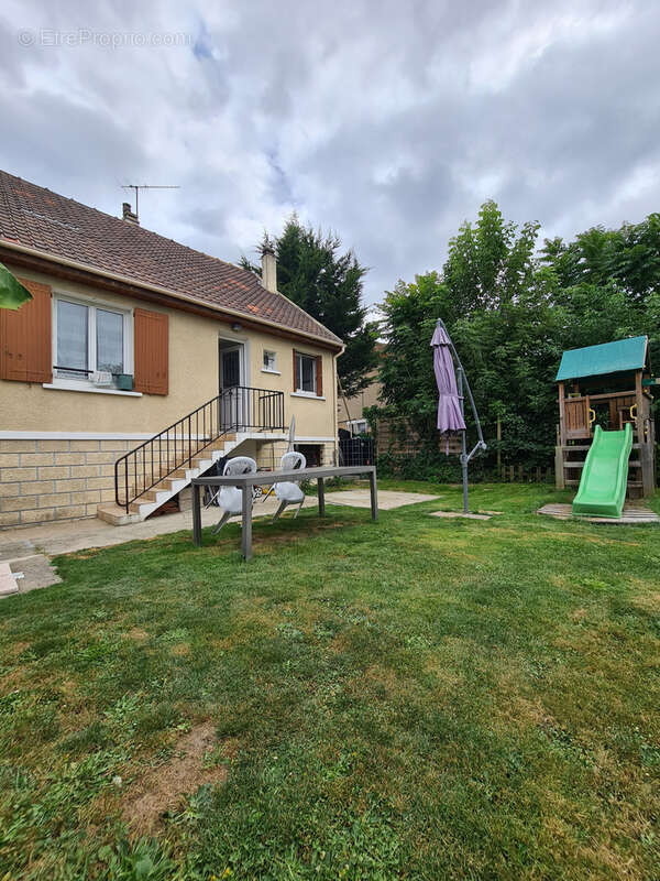 Maison à LE BLANC-MESNIL