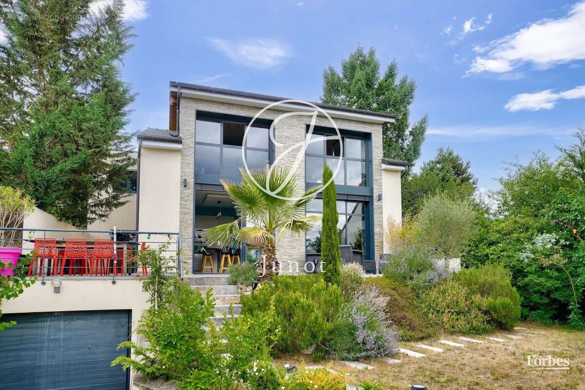 Maison à CROISSY-SUR-SEINE