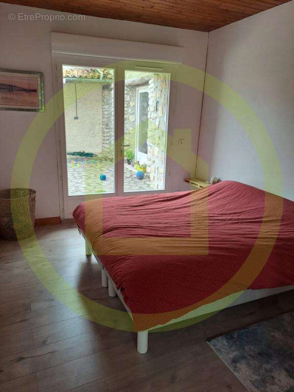 Maison à RUELLE-SUR-TOUVRE