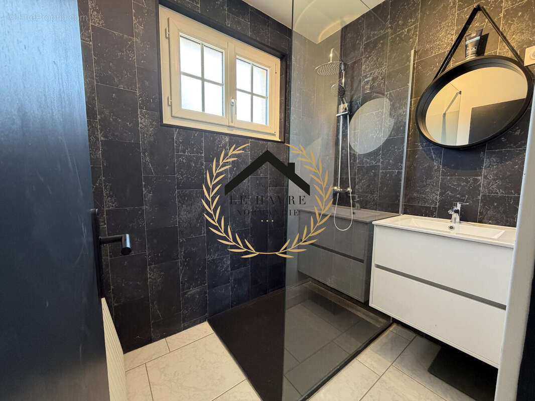 Maison 128 m² à Angerville-La-Martel  - photo 9