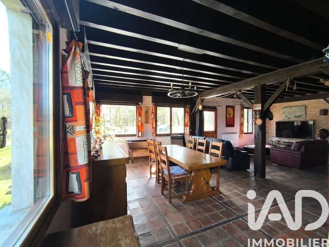 Maison 250 m² à Ousse-Suzan  - photo 5