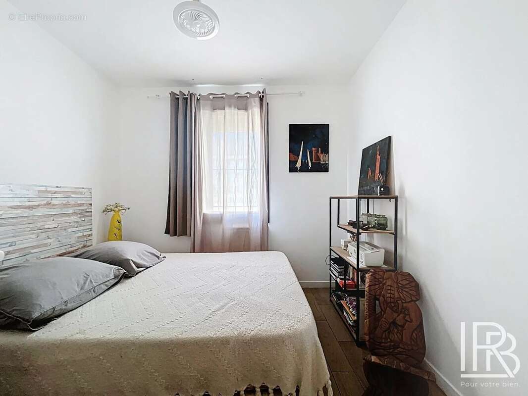 Appartement à MARSEILLE-7E