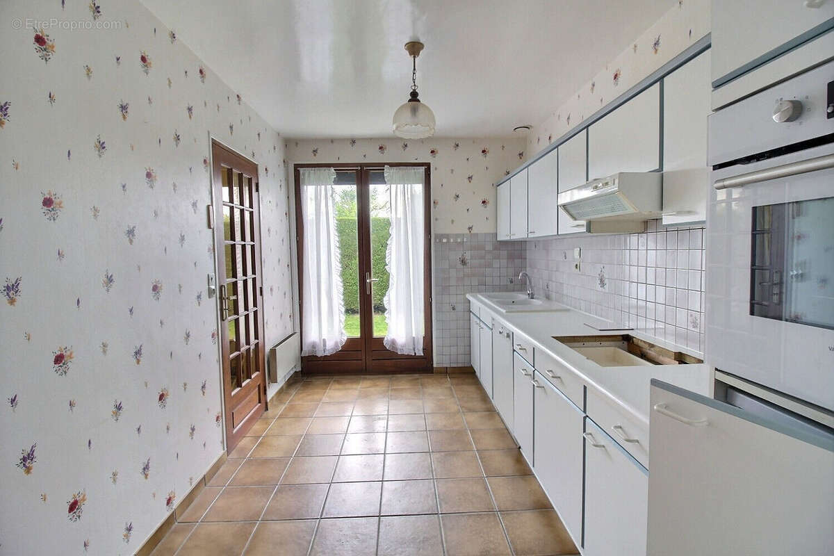 Maison à AY