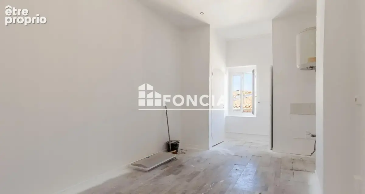 Studio de charme au dernier étage à Saint-Mitre-les-Remparts, idéal investisseur ou premier achat - photo 4