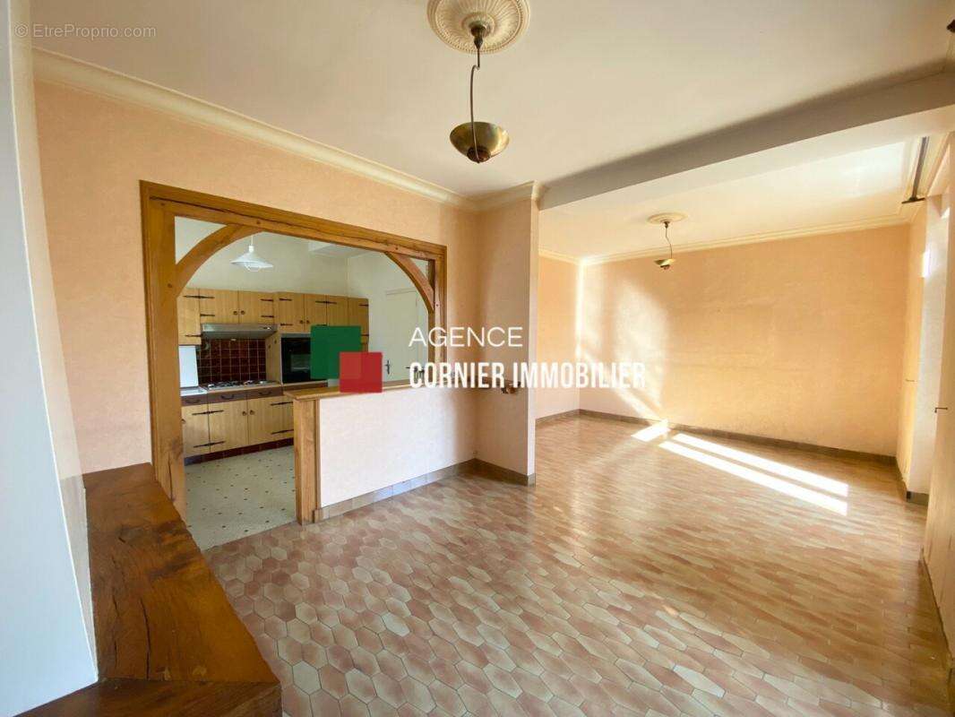 Maison à NOYAL-SUR-VILAINE