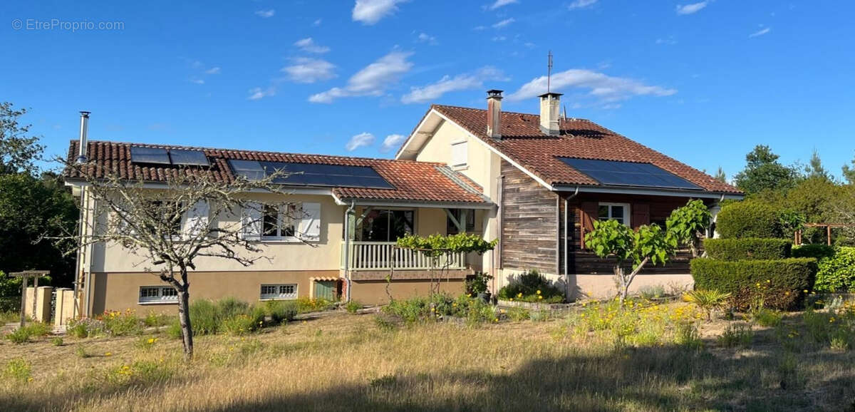 Maison à SAINT-JULIEN-EN-BORN