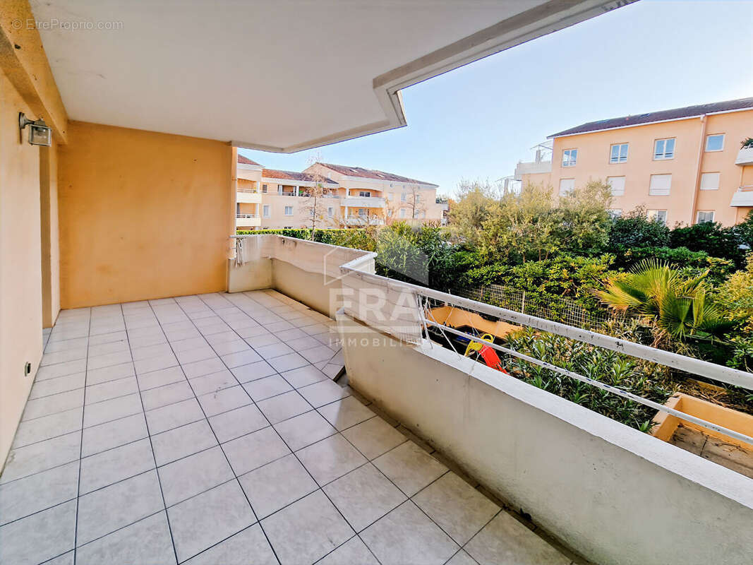 Appartement à MOUANS-SARTOUX