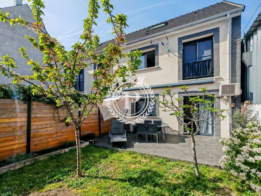 Maison à NEUILLY-SUR-MARNE