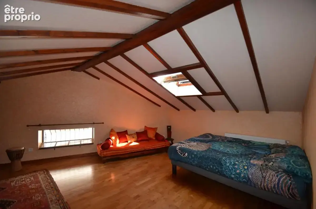 Maison de plus de 290 m2 avec plus de 6 000 m2  de terrain - photo 14