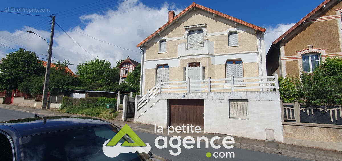 Maison à MONTLUCON