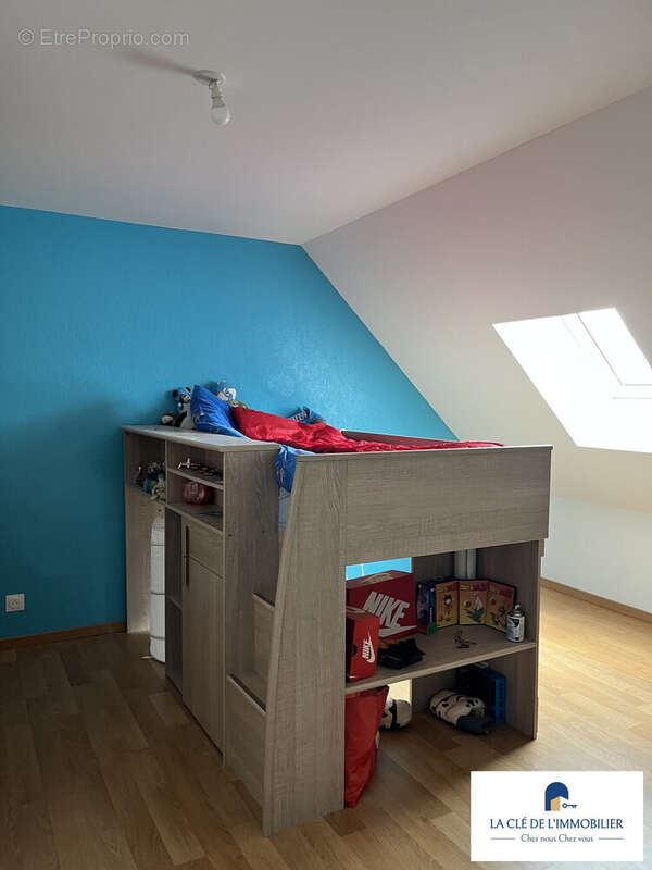 Maison 107 m² à Quemeneven  - photo 4