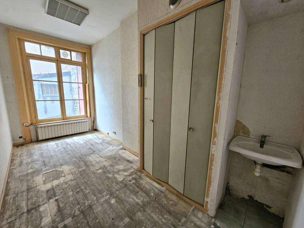 Commerce à SAINT-ETIENNE