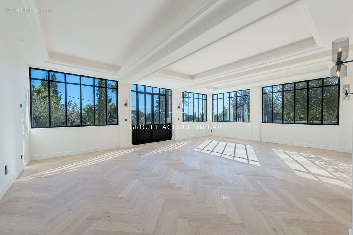 Maison à SAINT-RAPHAEL