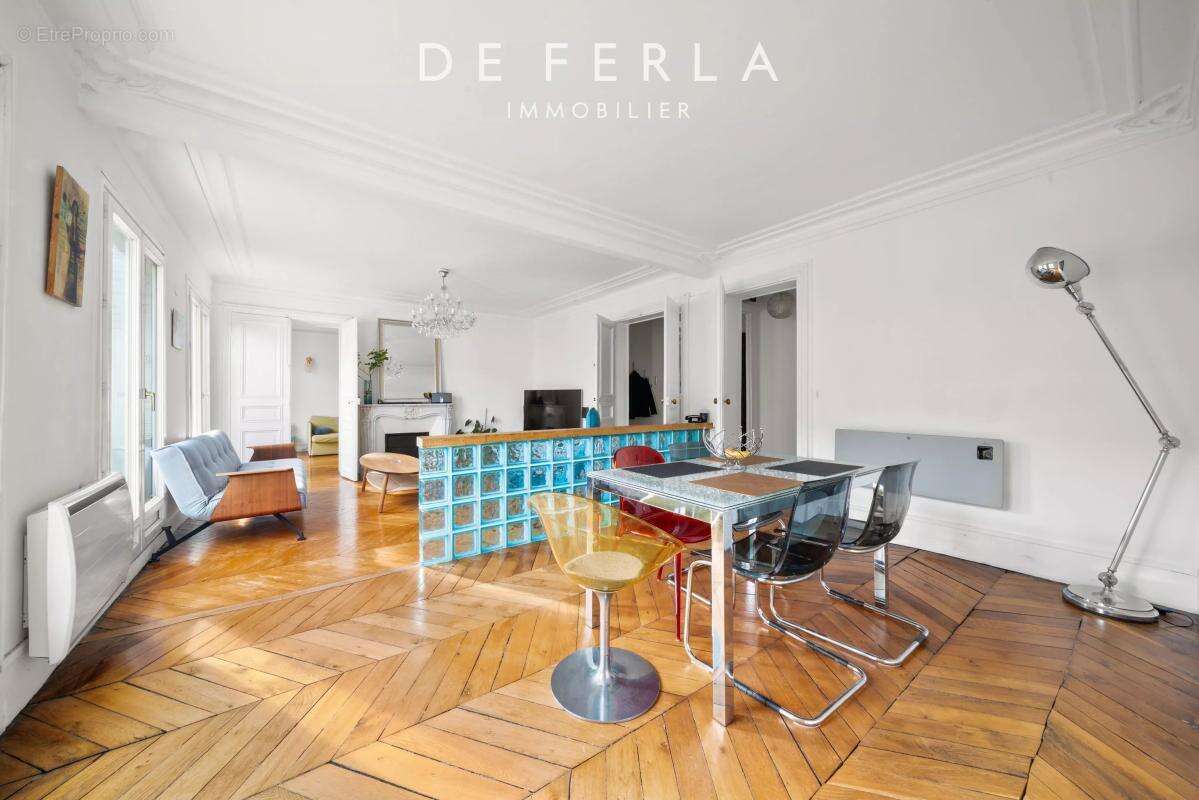 Appartement à PARIS-10E