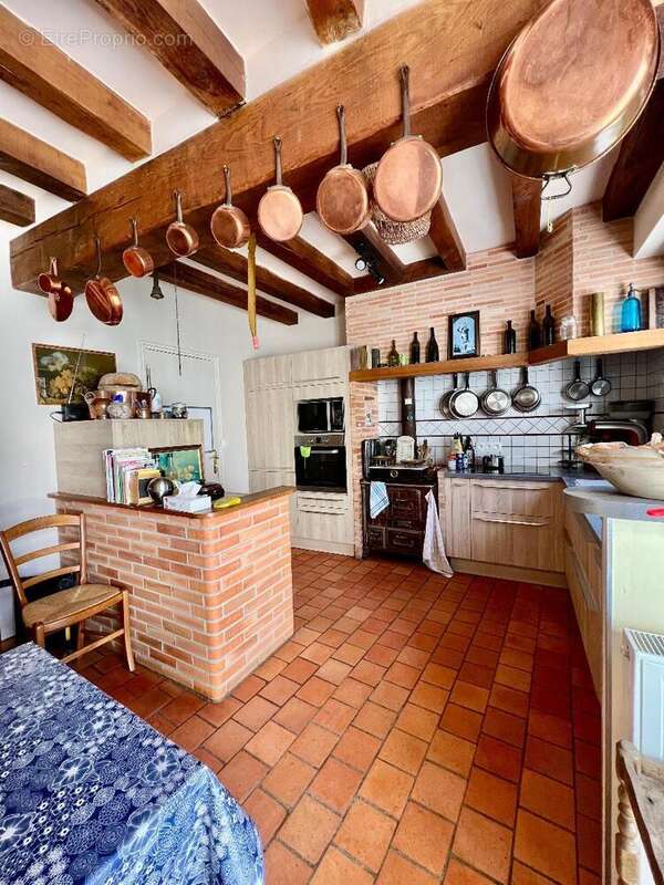   - Maison à ECOUFLANT