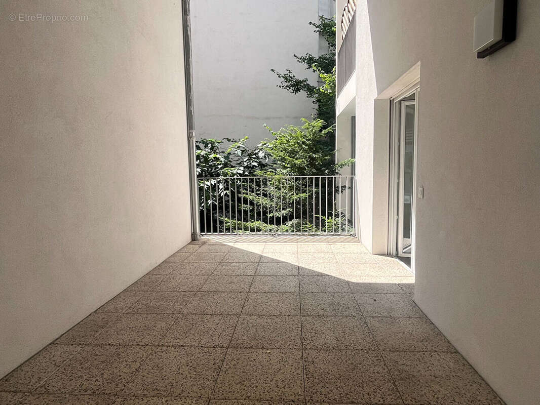 Appartement Lyon 3 pièces 67,23 m2 - photo 2
