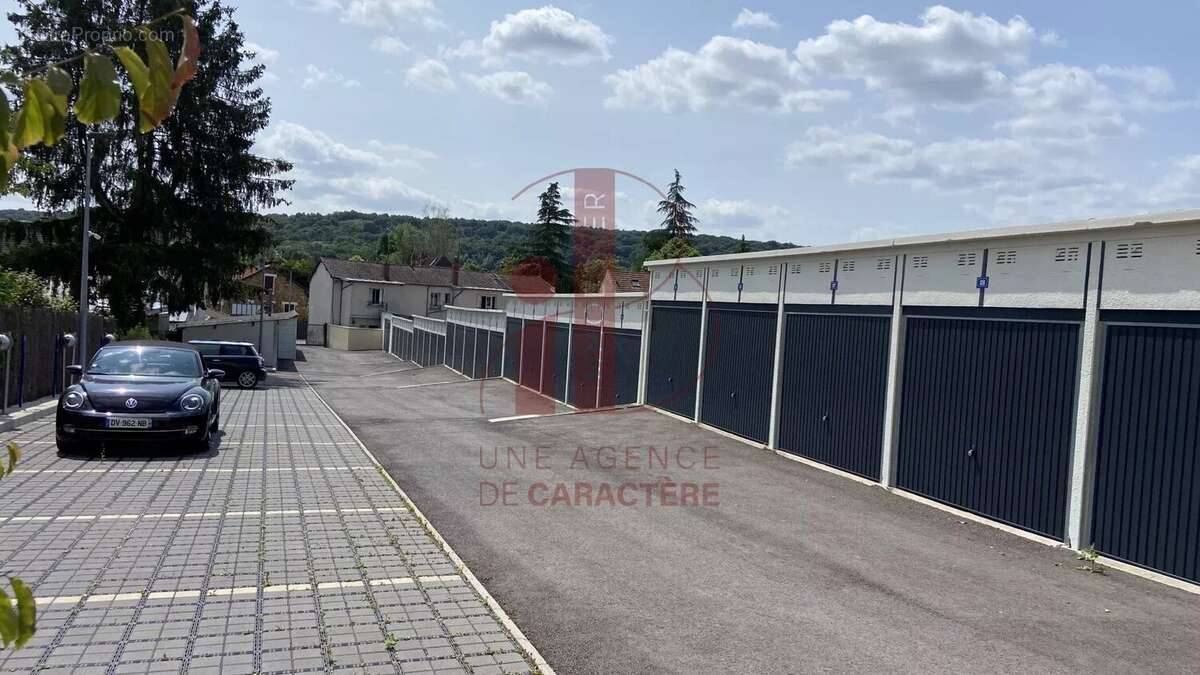 Parking à CHEVREUSE