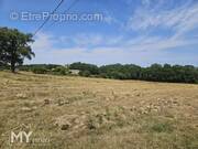 Terrain à FOUGUEYROLLES