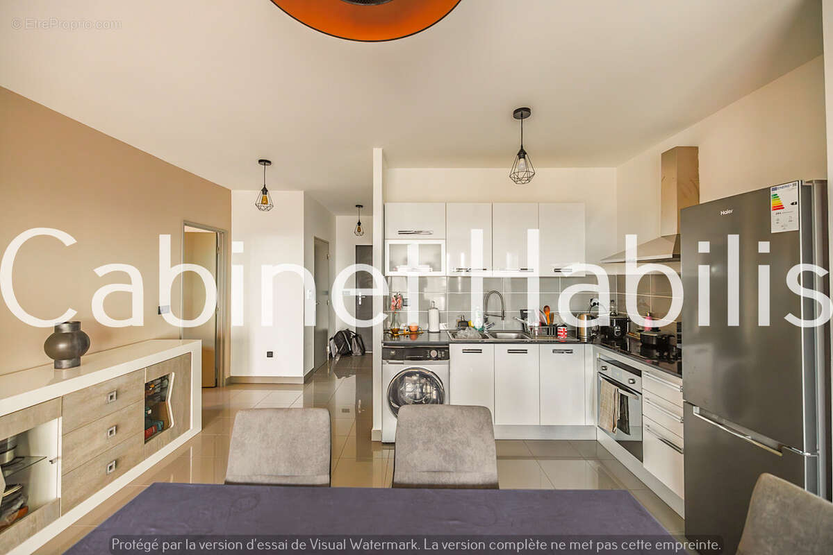 A vendre - un appartements de type t3 d'environ 71.03 m2 - sainte clotilde - 281 500 € - photo 4
