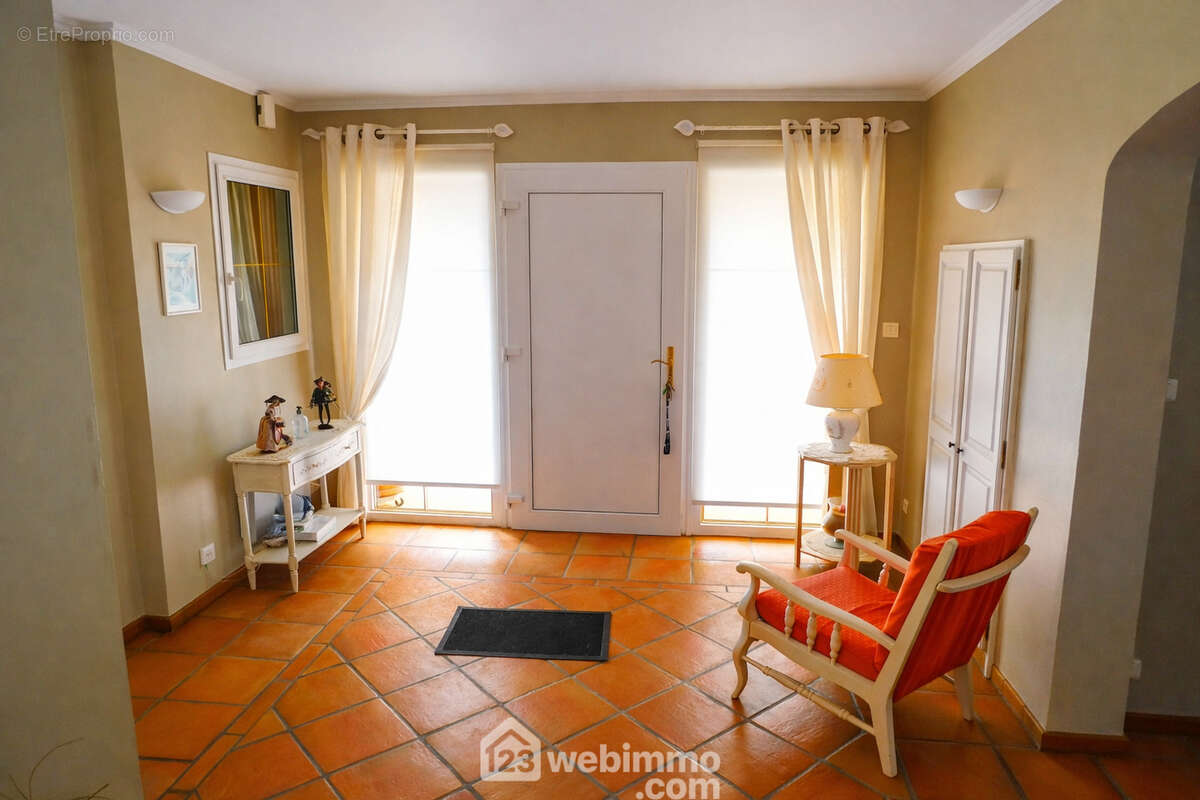 Maison 160 m² à Lorgues  - photo 17
