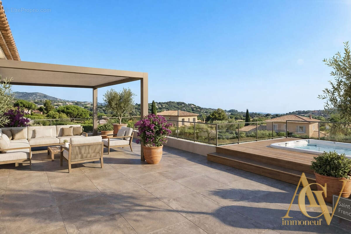 Appartement 4 pièces dernier étage avec terrasse 90 m² - Saint Raphaël 2 - Appartement à SAINT-RAPHAEL