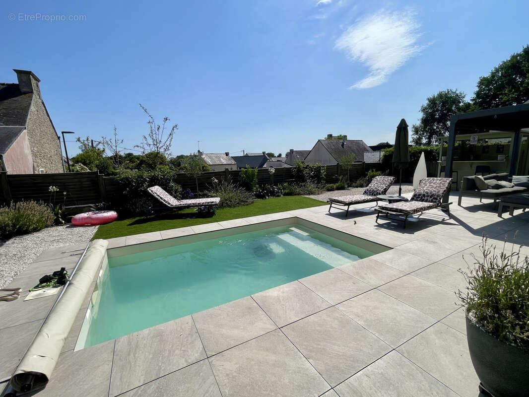 Maison 160 m² à Saint-Ave  - photo 4