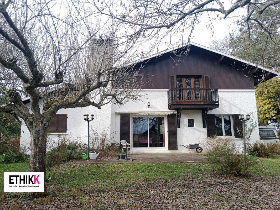 Maison à CASTAIGNOS-SOUSLENS