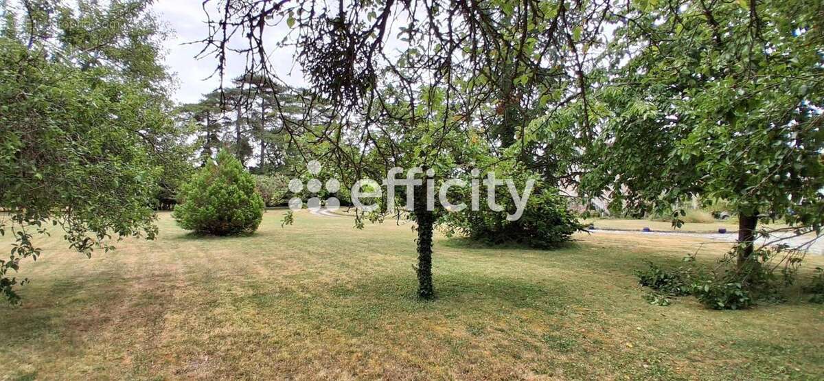 Maison 251 m² à Saint-Christophe-Le-Jajolet  - photo 19