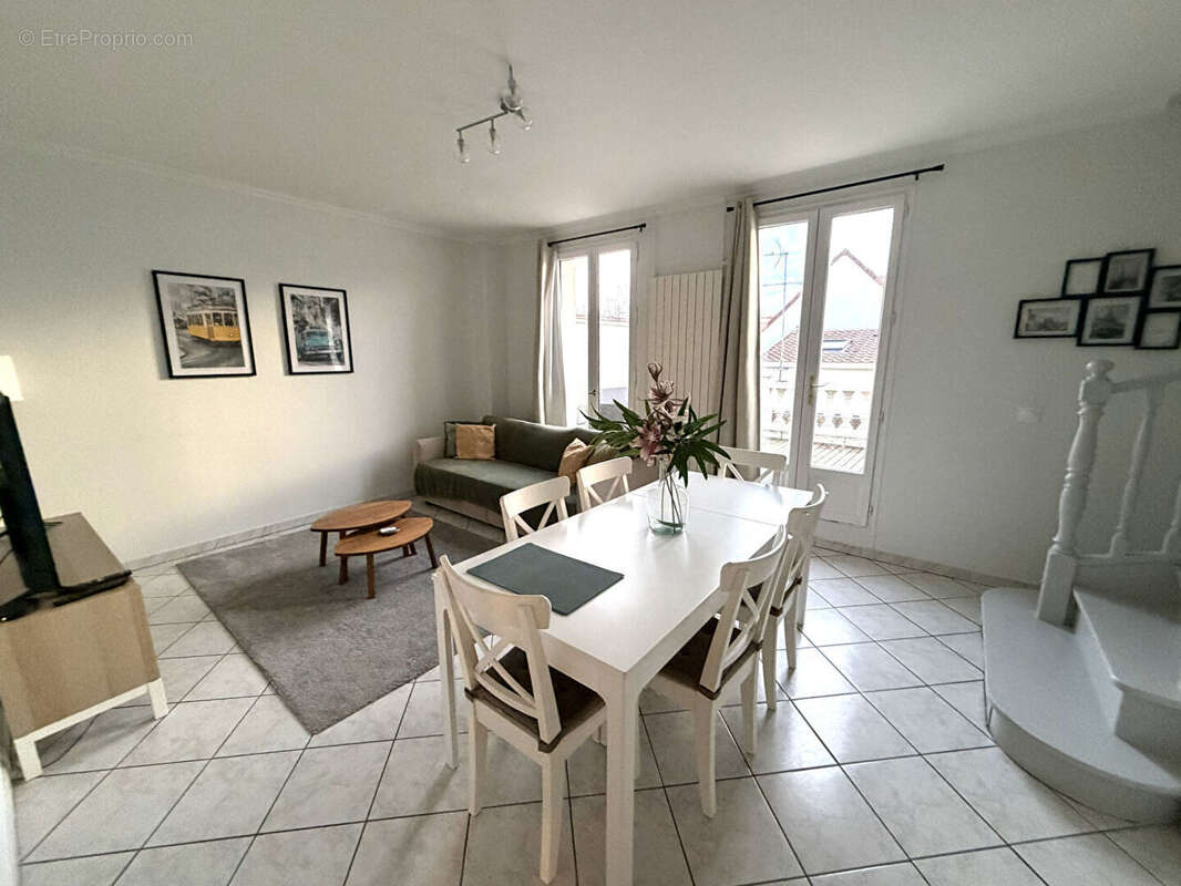 Appartement à NANTERRE