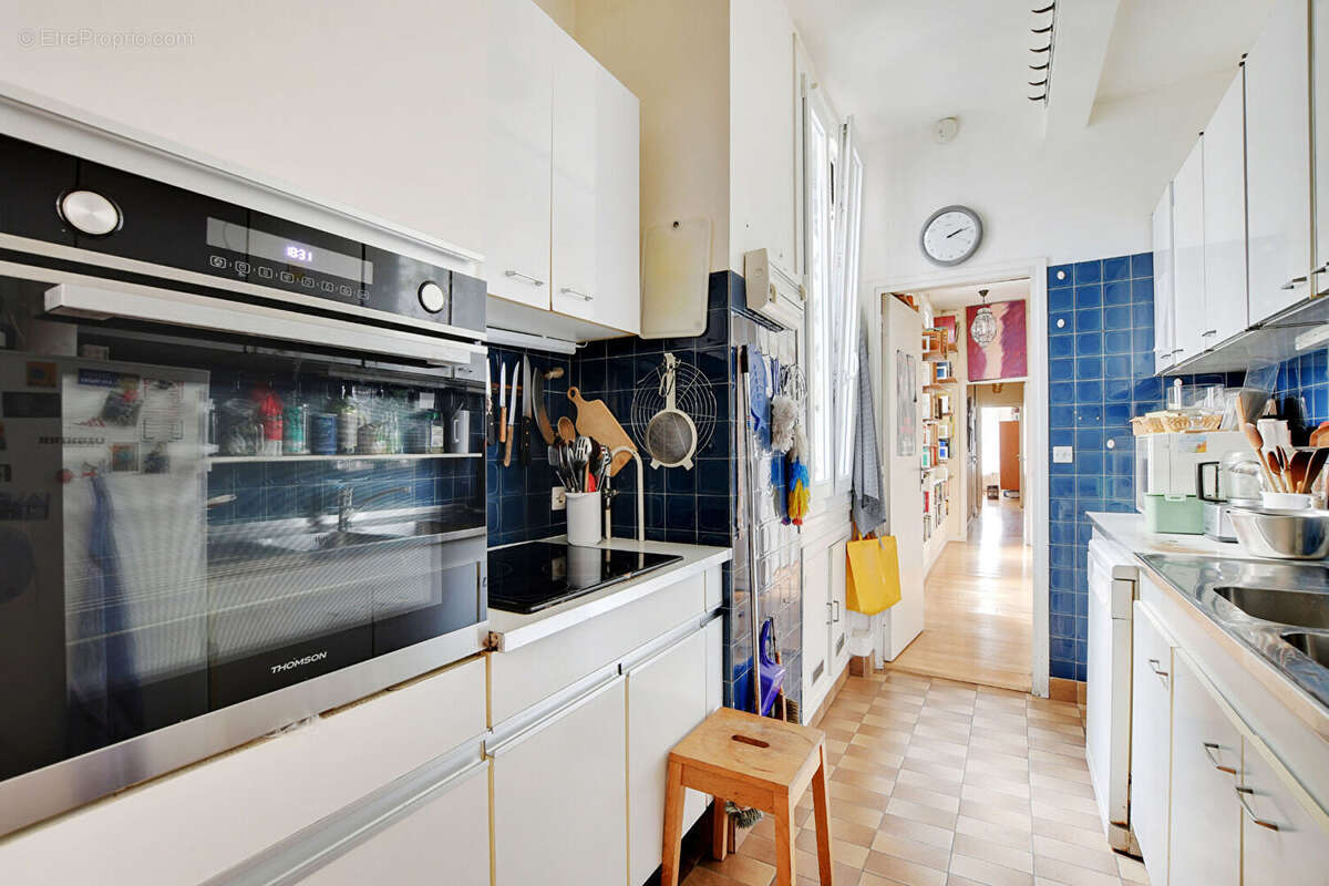 Appartement à PARIS-1E