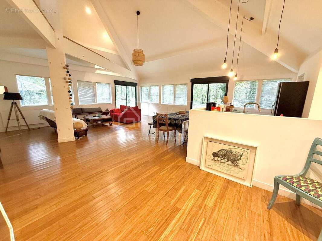 Maison à NOISY-SUR-ECOLE