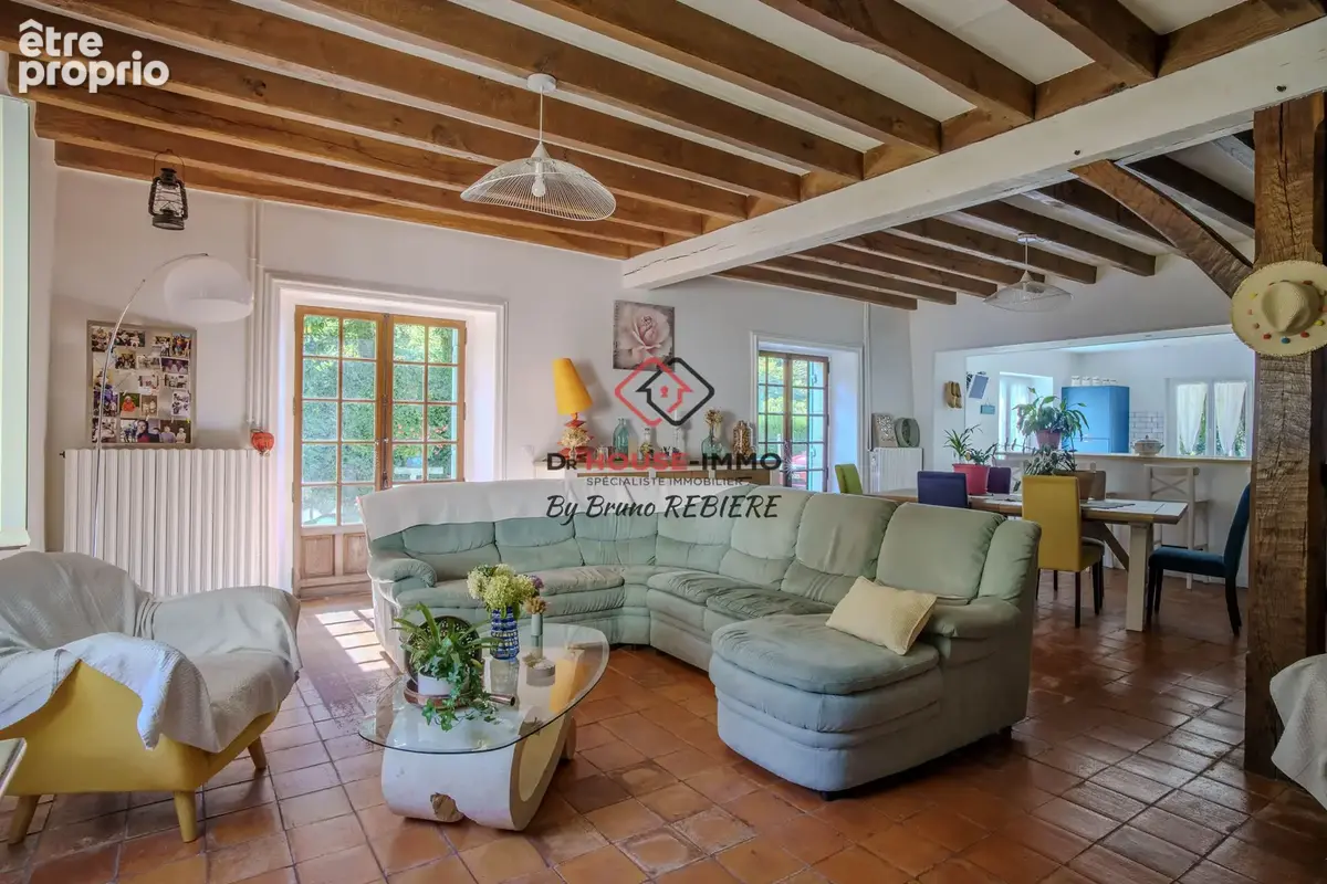 Maison 8 pièces 260 m² à vendre à Thiviers (24800) - photo 2