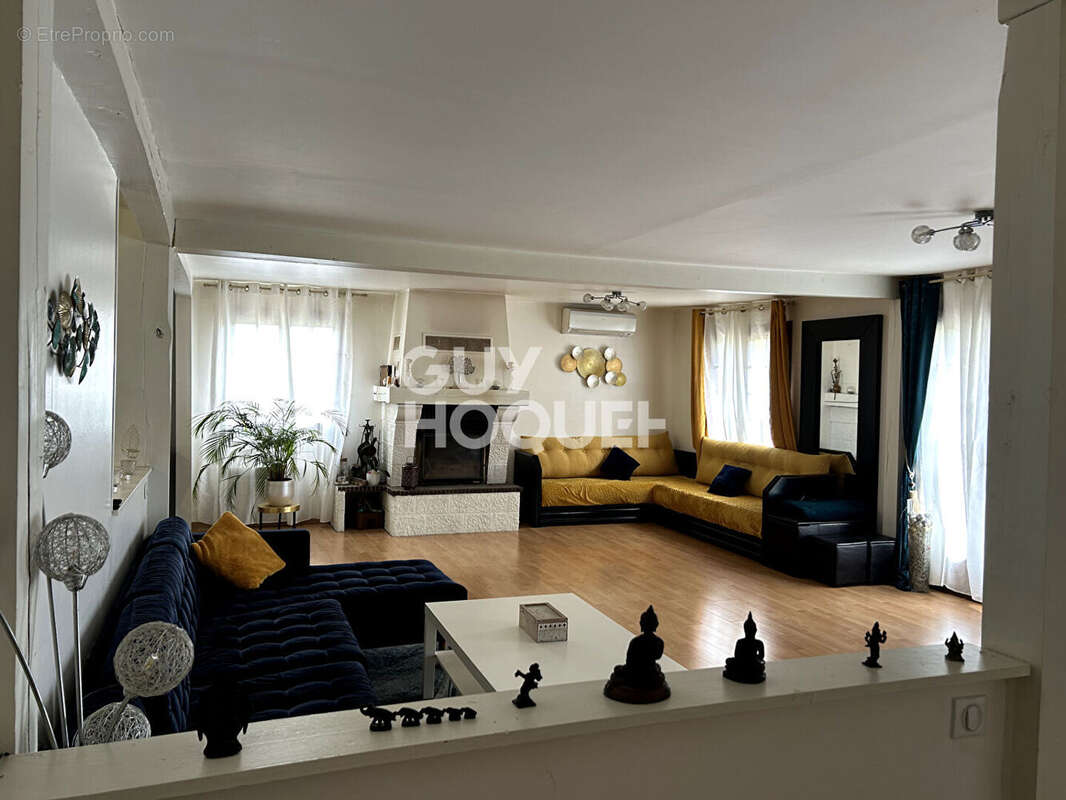 Maison à CHALAUTRE-LA-PETITE