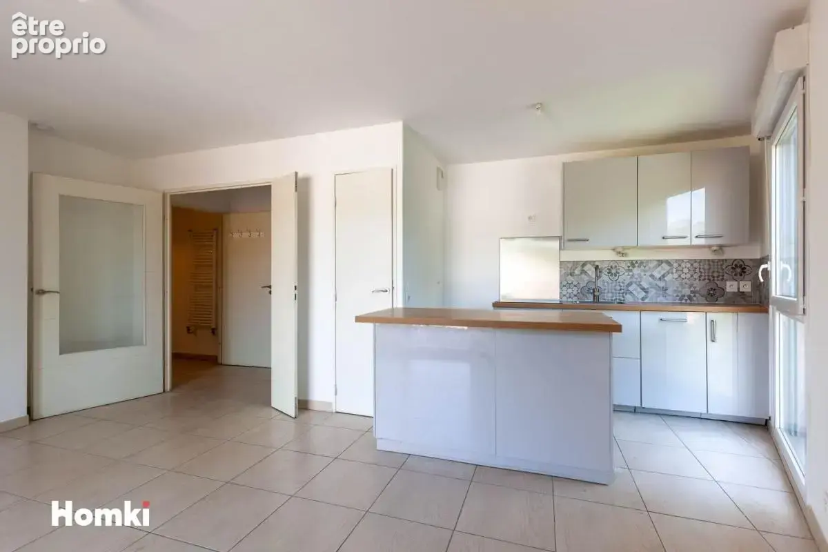 Appartement T2 de 41 m² à Marseille 13011 - photo 2