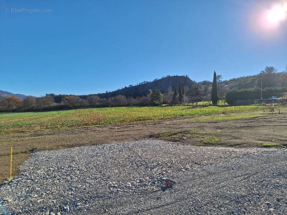 Terrain à AUBIGNOSC