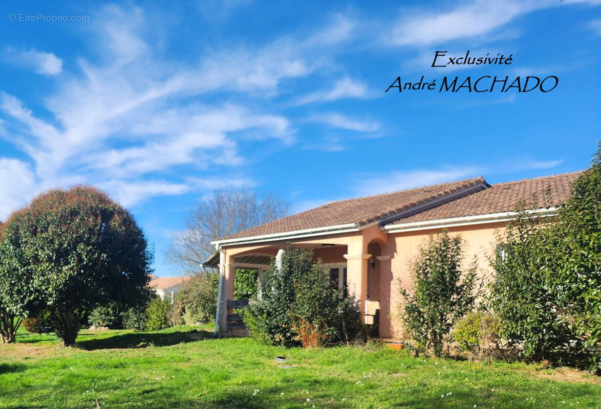 Maison à FEUGAROLLES