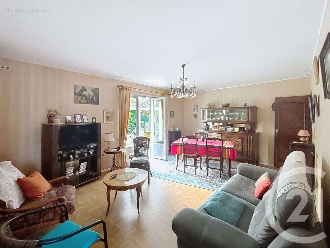 Maison à L&#039;ISLE-D&#039;ESPAGNAC