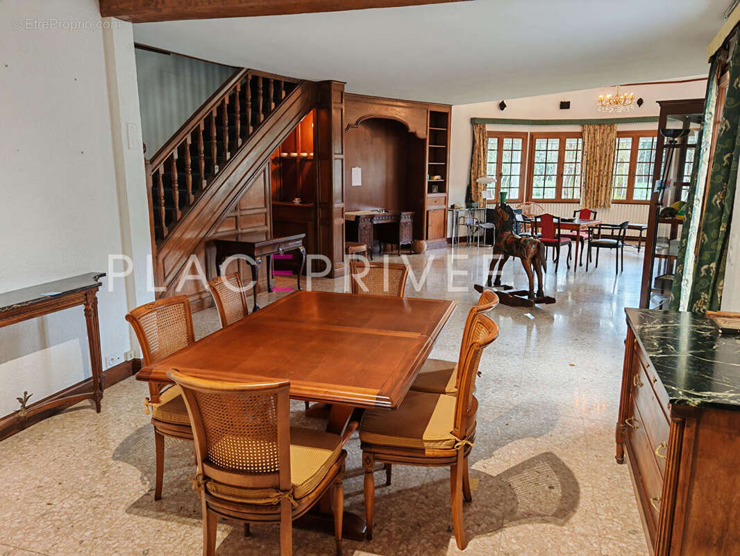 Maison à CHATEAUVILLAIN