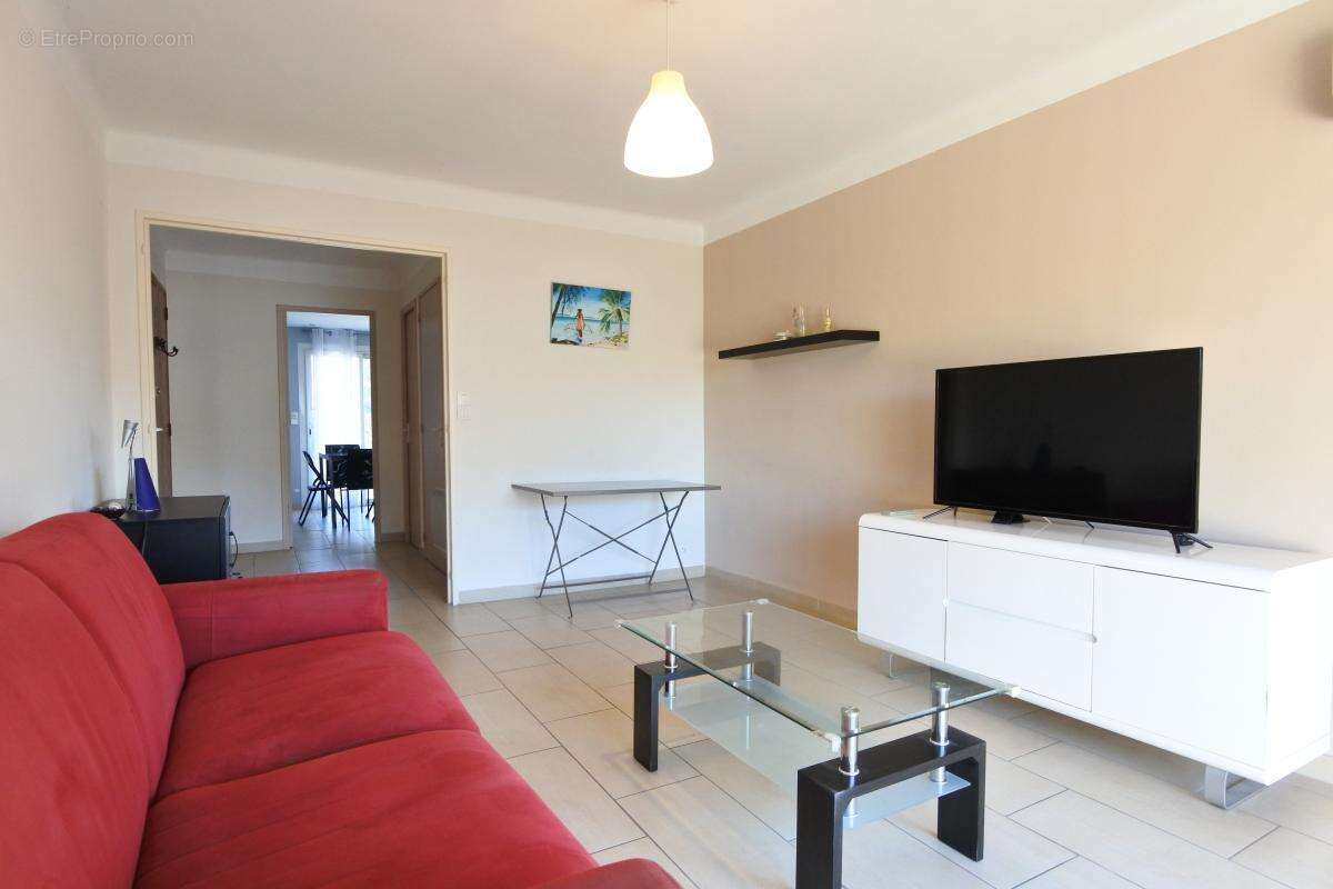 Appartement à SIX-FOURS-LES-PLAGES