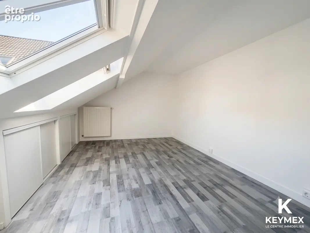 Vaux sur Seine : Duplex 2 pièces rénové 36 m² Cave Parking - photo 6