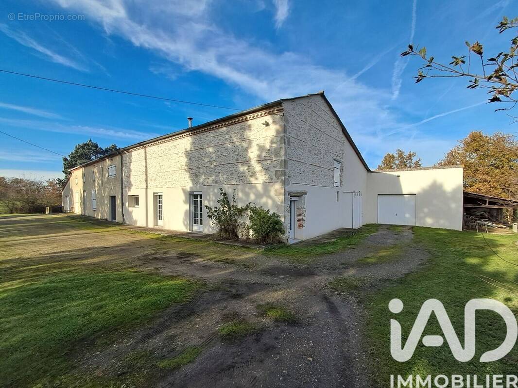 Photo 1 - Maison à LAYRAC